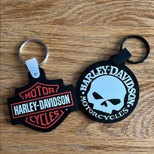 Harley-Davidson Black and White Keychain Set